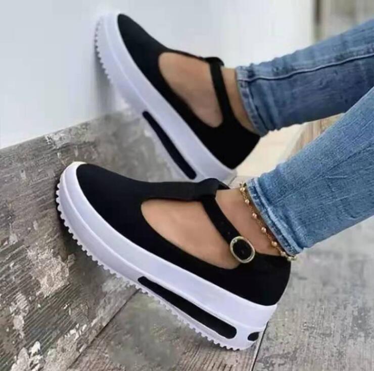 Women's Black & White Casual Walking Shoes